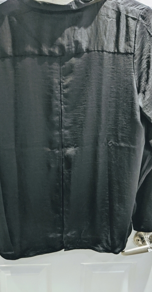 Noisy May back slit black Shirt - Picture 3 of 5